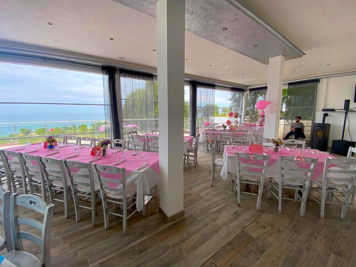 Frontemare Hotel Village & Ristorante ローディ・ガルガーニコ エクステリア 写真